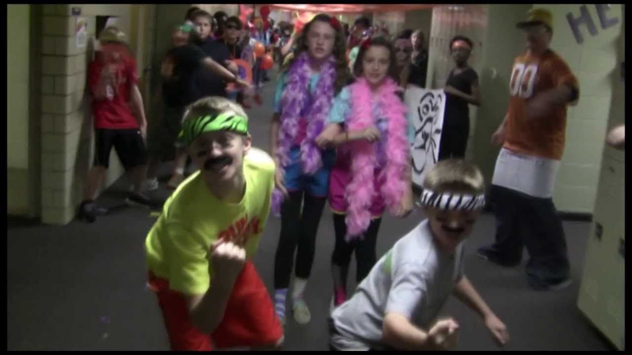 Plaza Lip dub 2012 - 2013 Numb, Feel Again, Wings mix