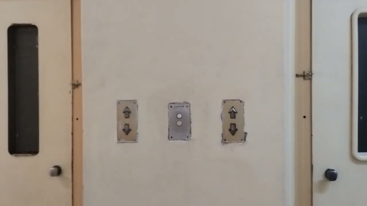 2 old lifts elevators in Sliven [3] - ФИНАЛ