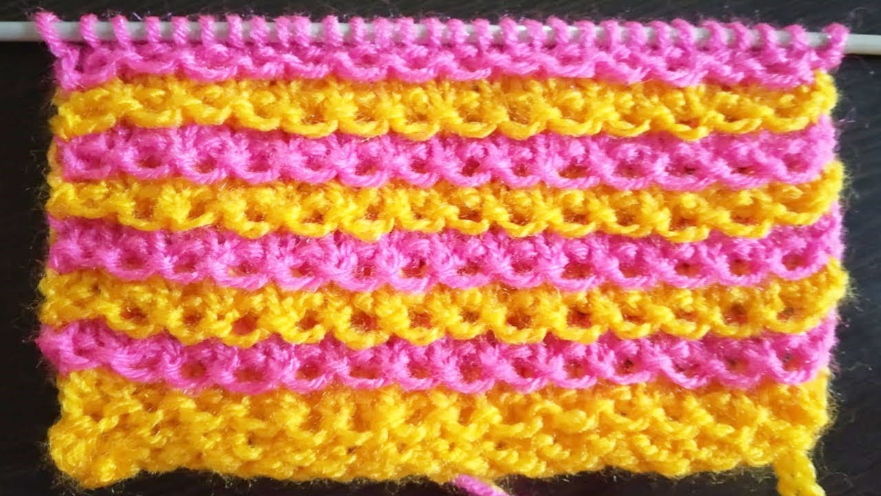 Very Beautiful Two Coloured Sweater Pattern (In Hindi)