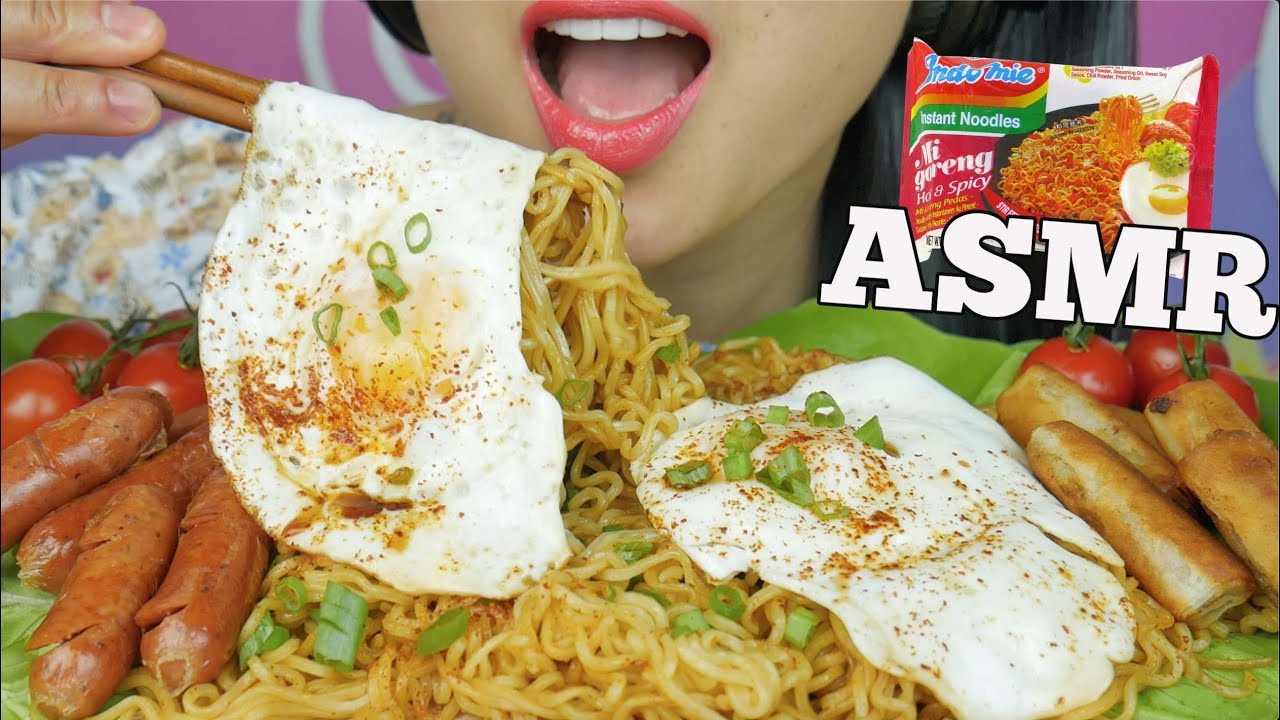ASMR SPICY INDOMIE MI GORENG + FRIED EGGS + SAUSAGE + VEGGIES (EATING SOUNDS) NO TALKING | SAS-ASMR