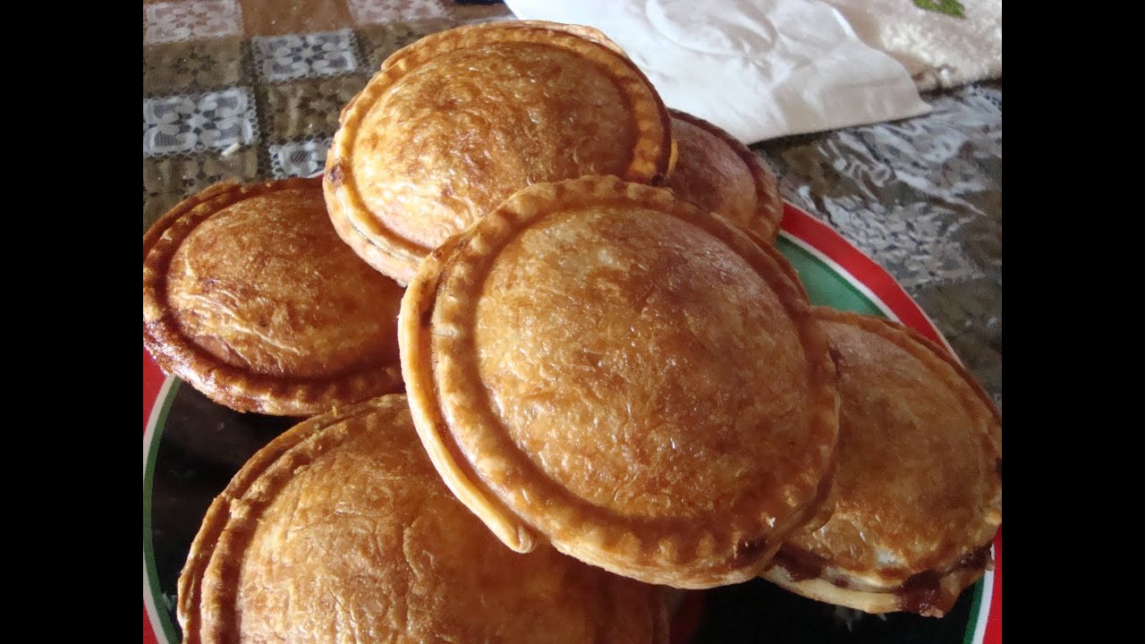 MINI EGG & BACON PIES
