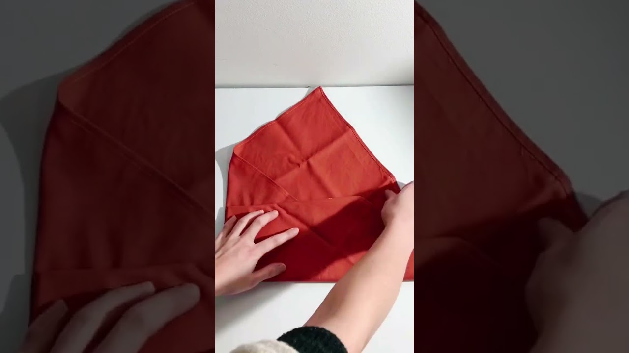 Easy and eco-friendly book gift wrapping with Furoshiki #shorts #zerowaste #giftwrapping #books