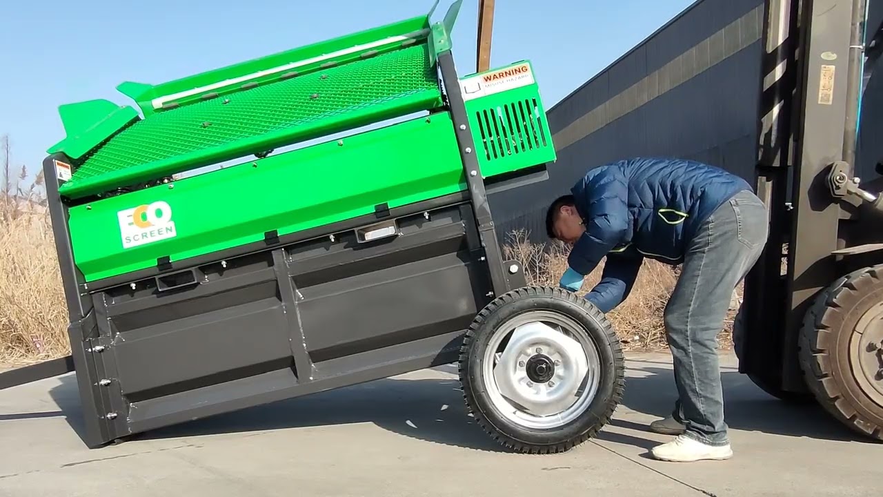 Wheeled Gasoline Petrol Mini Topsoil Rock Dirt Vibratory Screen #screening #farming #construction