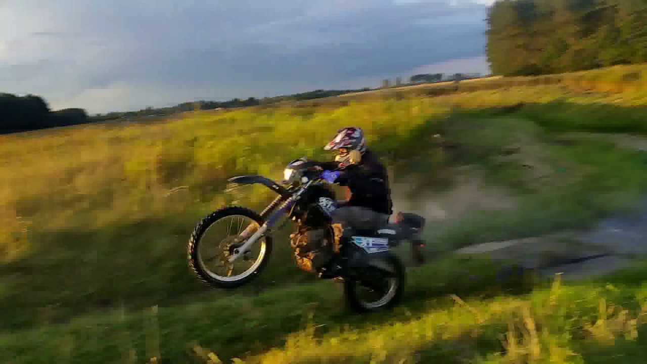 Yamaha XT 350 1995 rok - Przeprawa przez rzekę