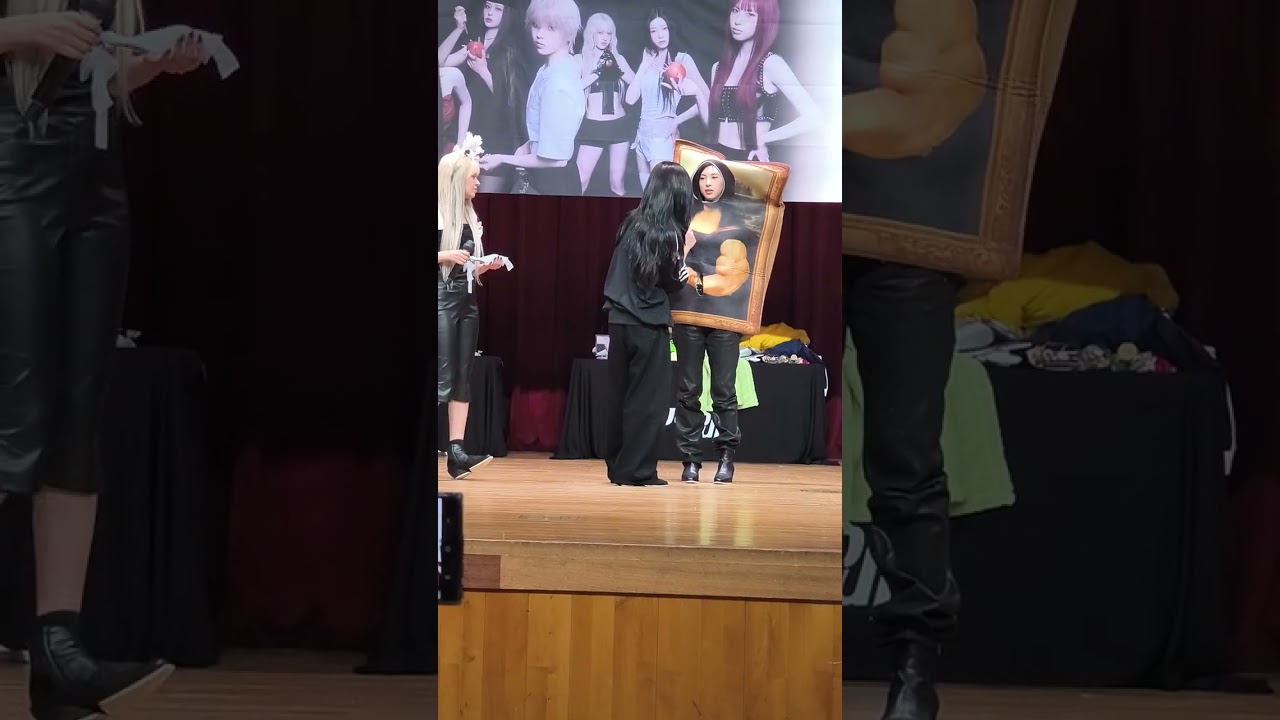 NMIXX jump up fansign 2025