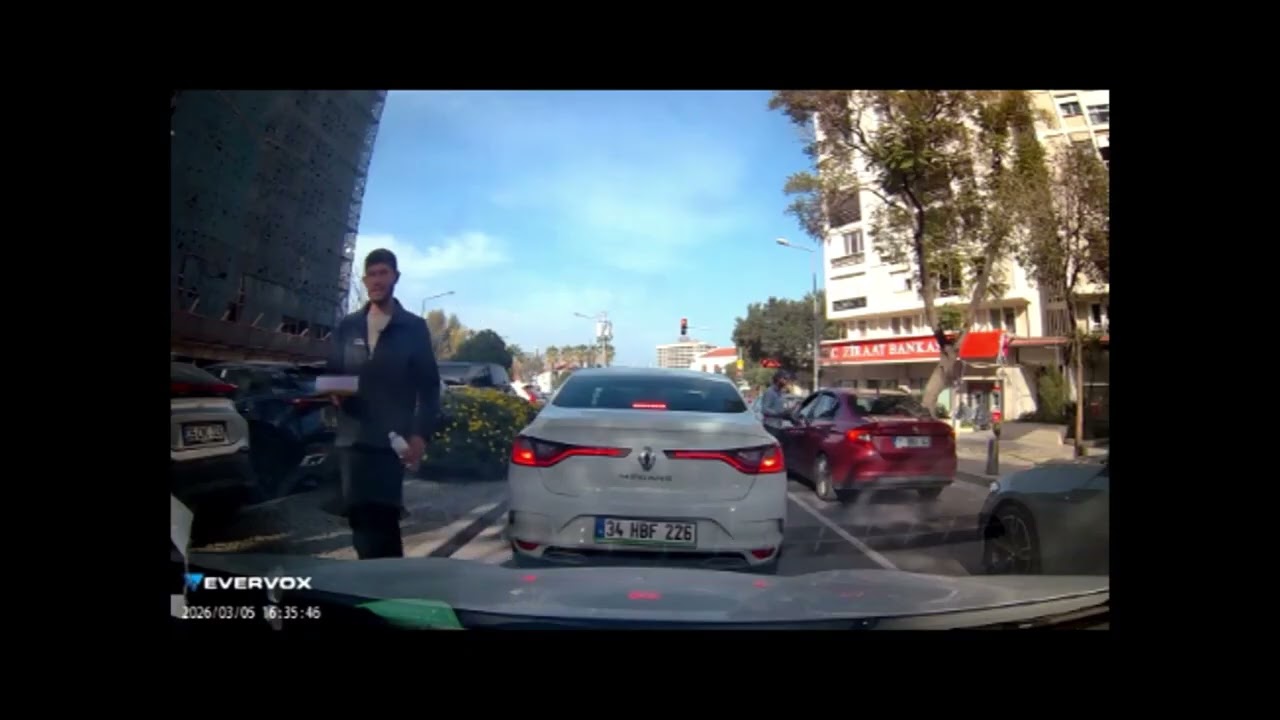 İZMİR ***  MONTRÖ -- LOZAN Meydanından ALSANCAK TREN Garına *** 2 ci KORDONDAN Gidiş ***  MART 2026