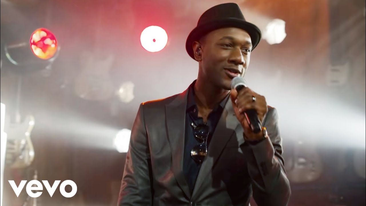 Aloe Blacc - Wake Me Up (Guitar Center Session)