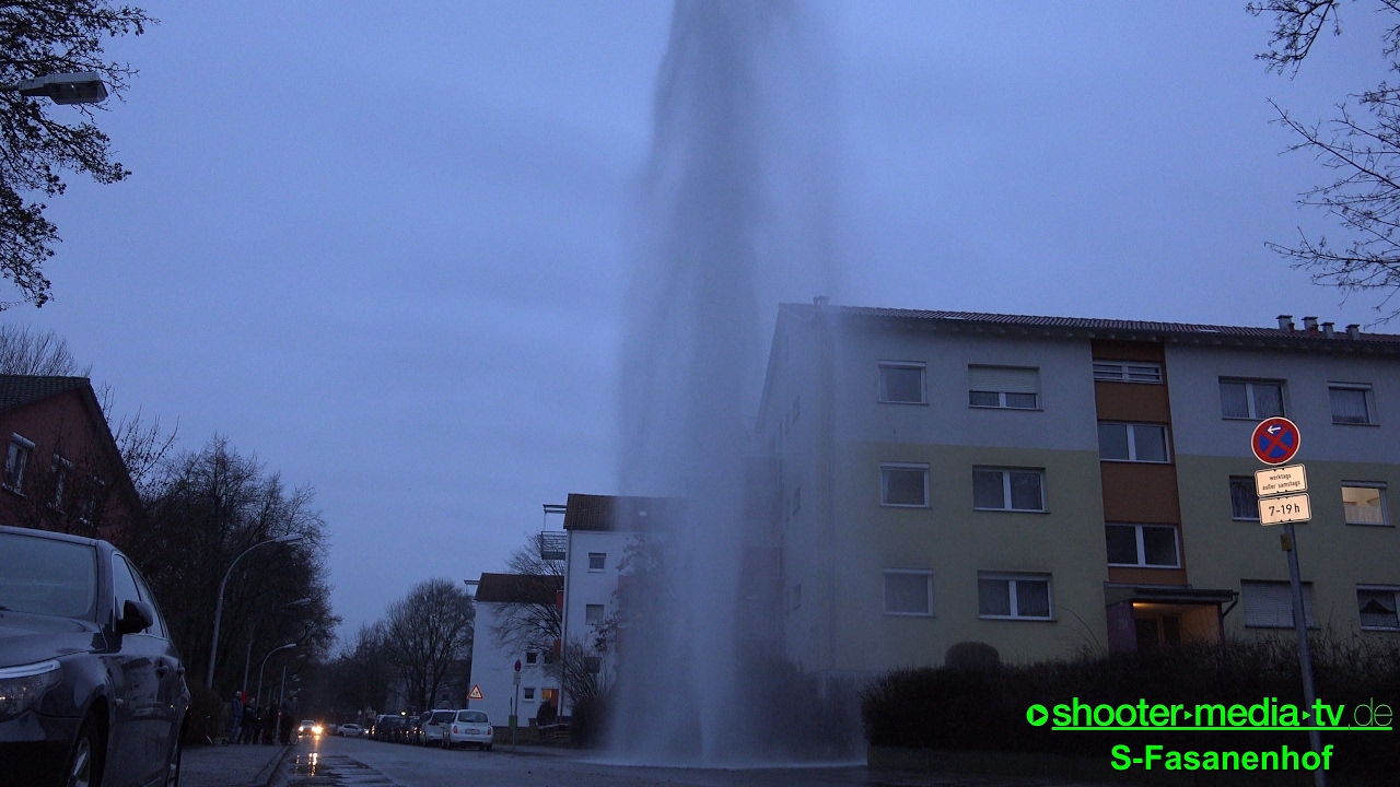 + METERHOHE WASSERFONTÄNE +  Wasser schießt ca. 1 Stunde in den Himmel bis Netze BW eintrifft | [E]