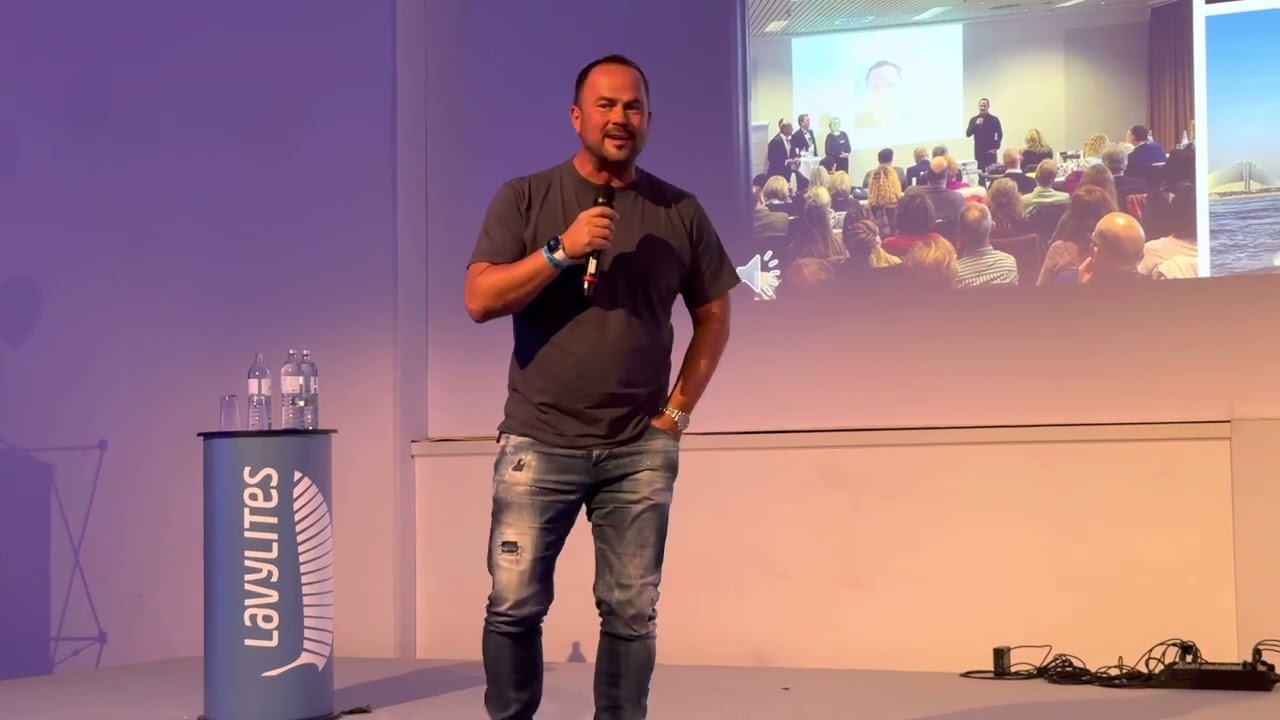 Tobias Eggers erkl&auml;rt die Einfachheit von Lavylites und Network Marketing