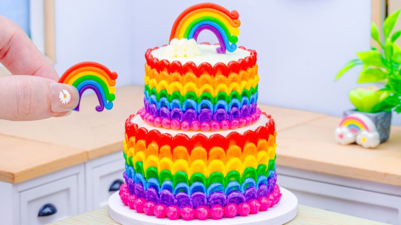 Miniature Rainbow Buttercream Decorating | Colorful Melting Rainbow Cake Recipe with Lotus Cakes