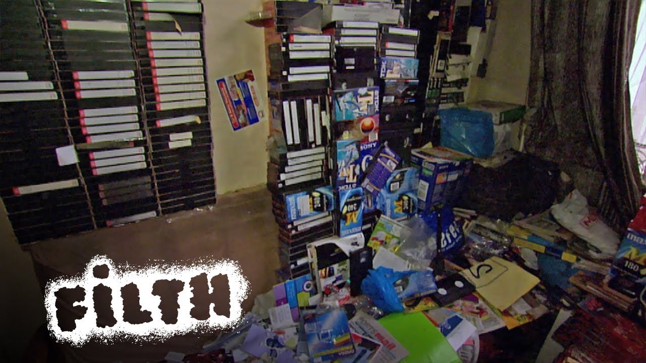 How to Clear Up After the Worst Hoarder in Leicester