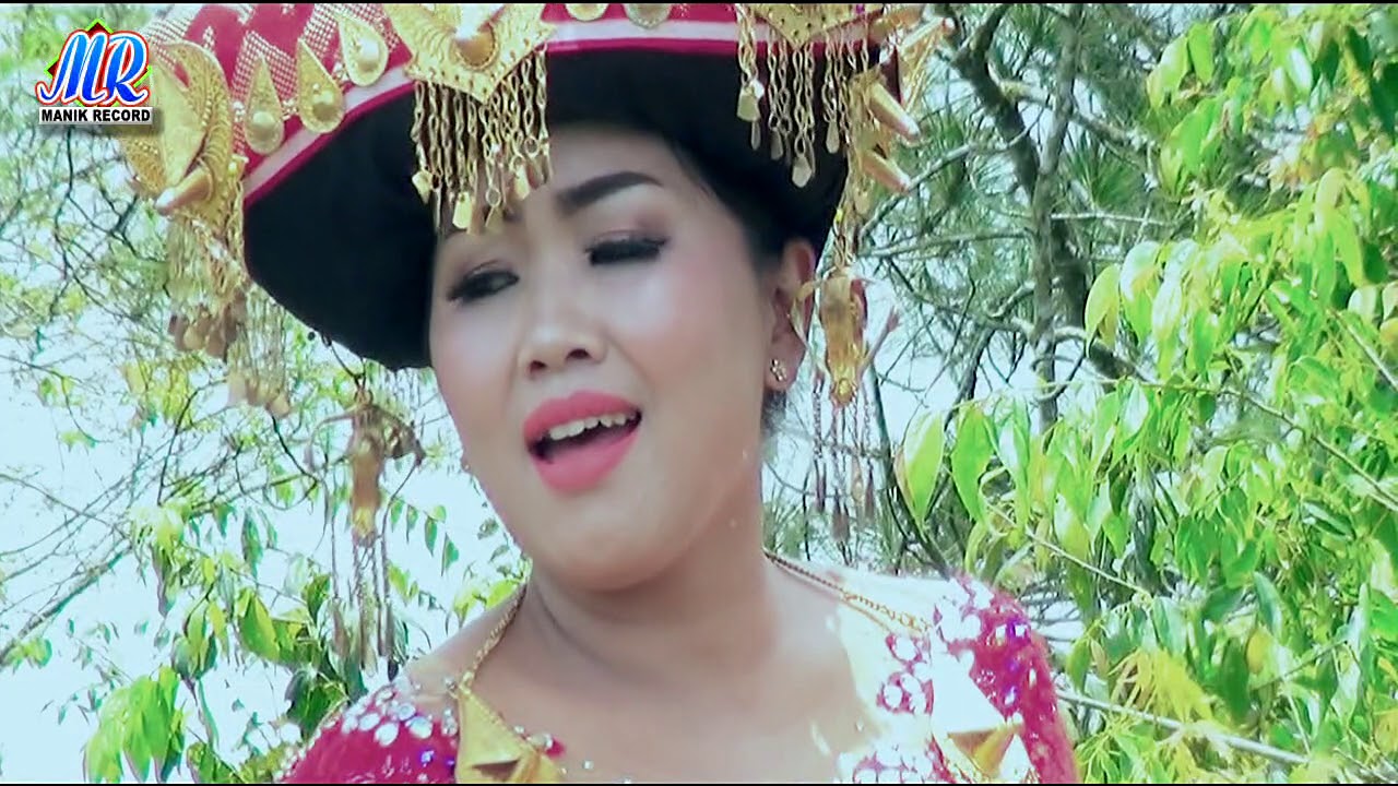 Ngerembah Matawari. Vocal: Agustina Surbakti. Ciptaan: Mano Ginting