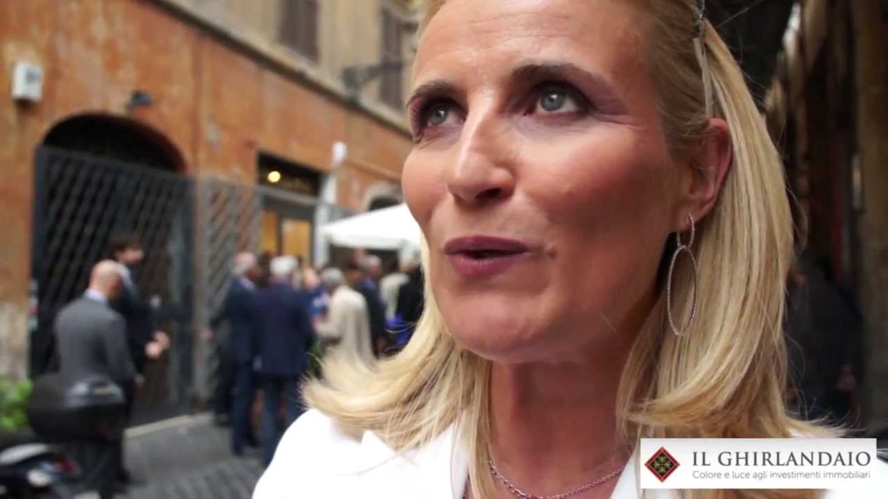 Via Margutta, materiali riciclati diventano opere d'arte