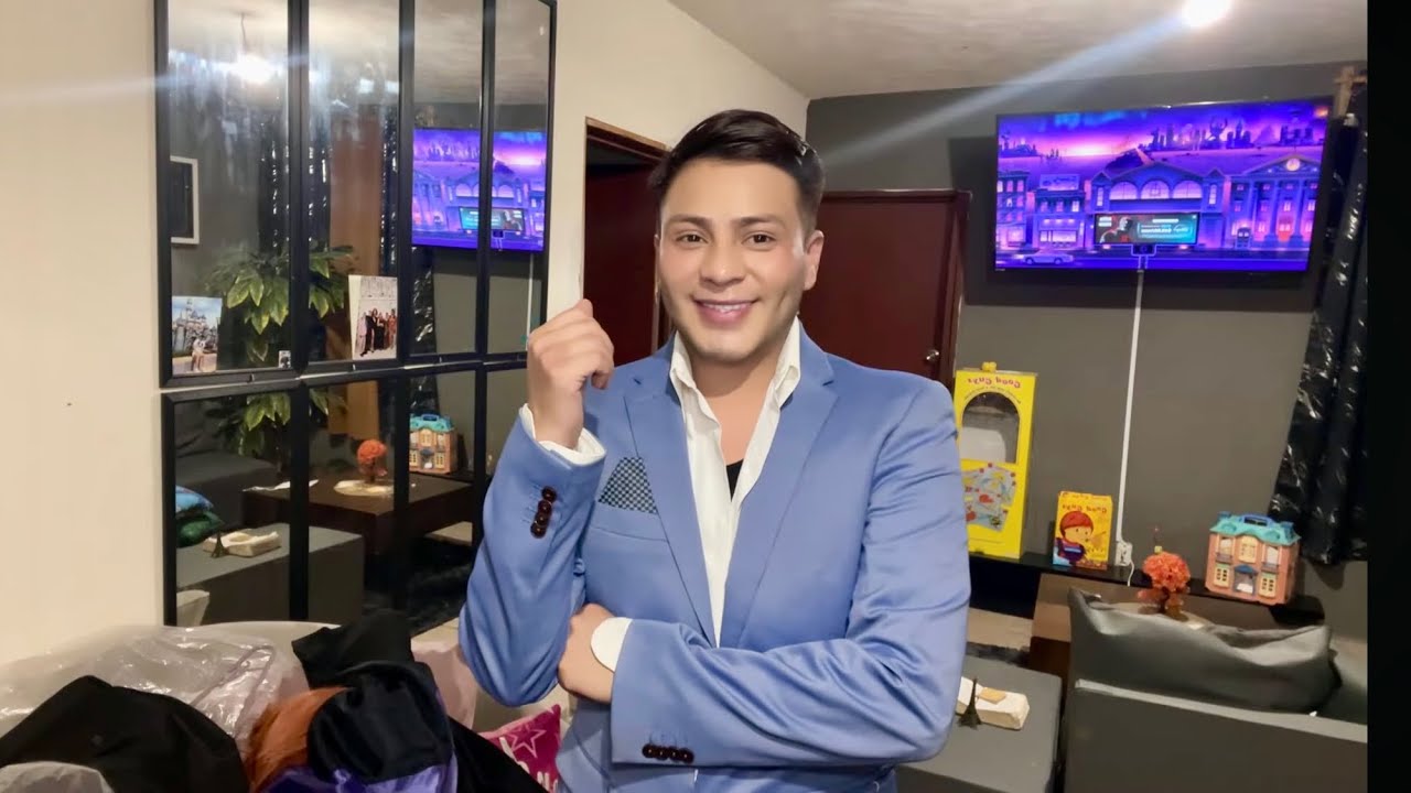 MIRANDO QUE COLOR DE TRAJE PARA EL GRAN EVENTO|| les cuento que estoy muy cansado