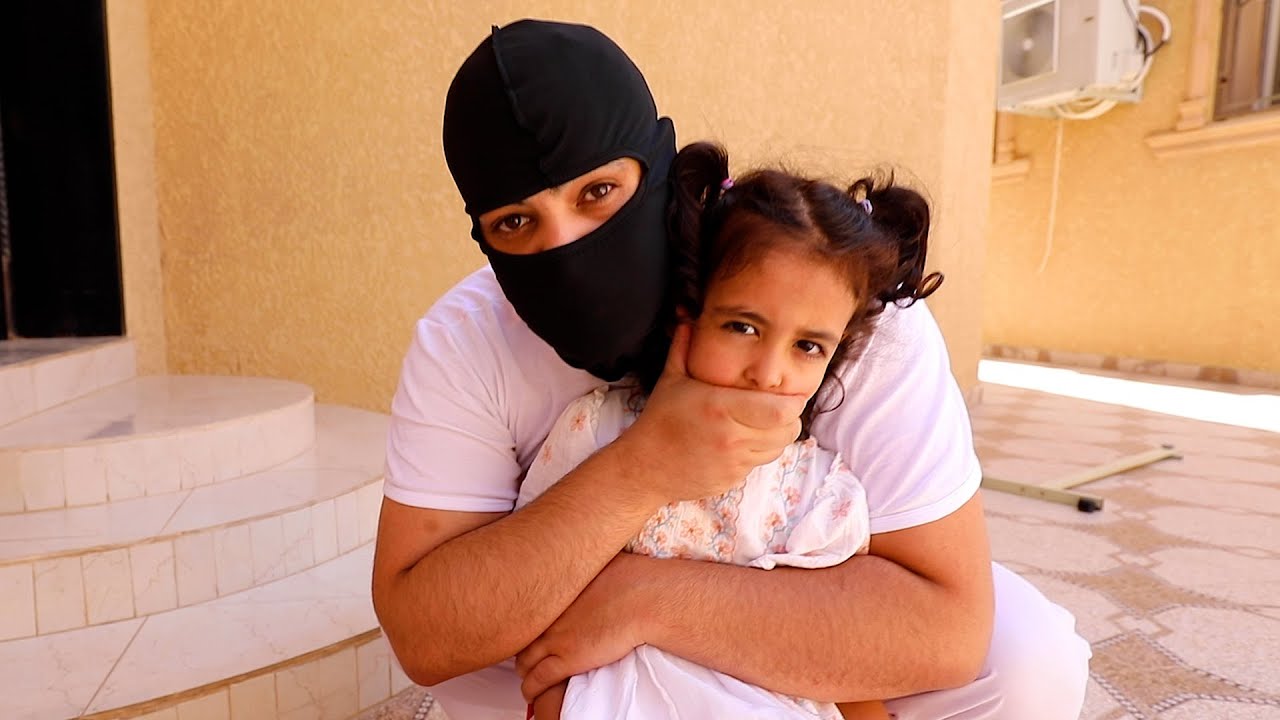 الحرامي يريد ياخذ شفا  وشوفوا مين ساعدها!