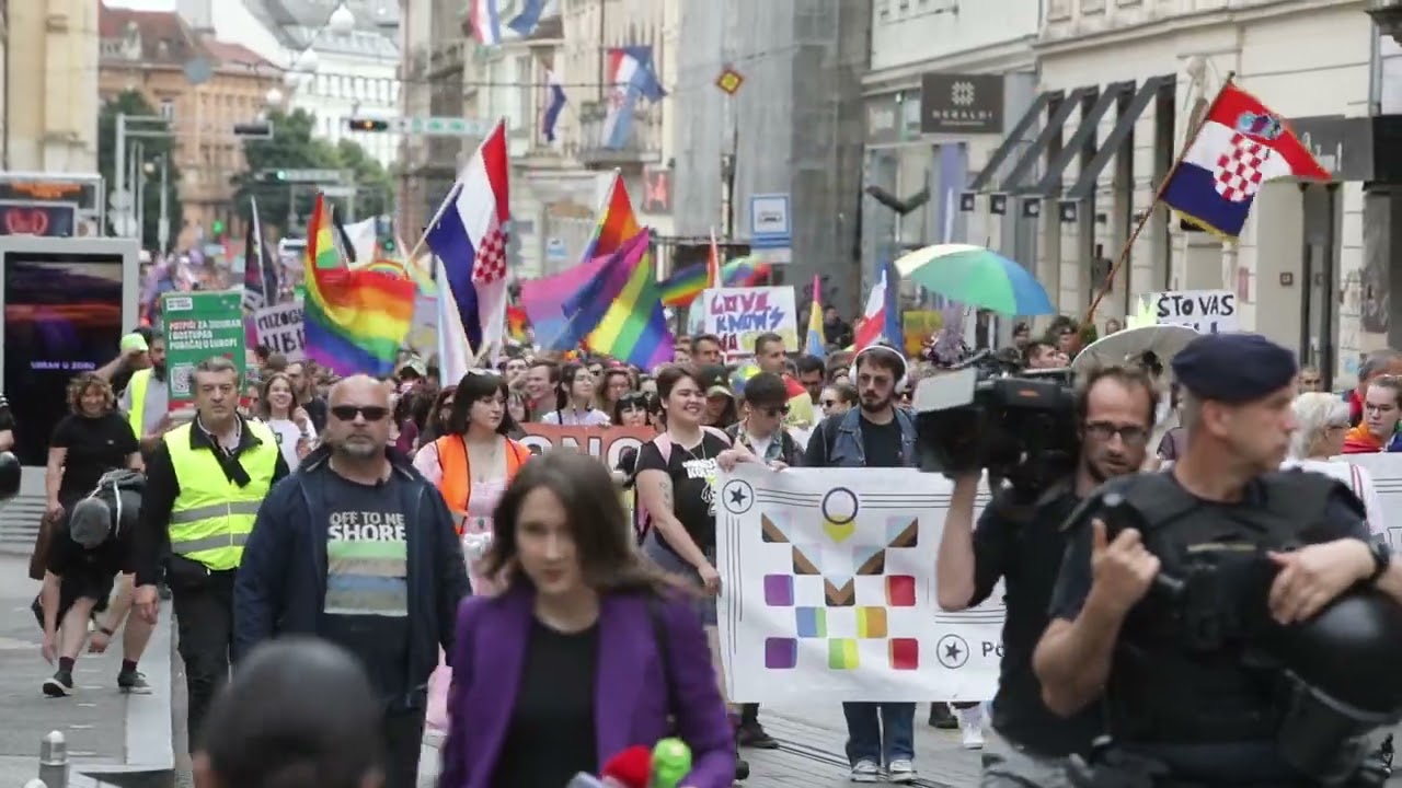 Povorka ponosa LGBTIQ+ zajednice pod geslom Ustale i ostale! - Ustali i ostali! u Zagrebu