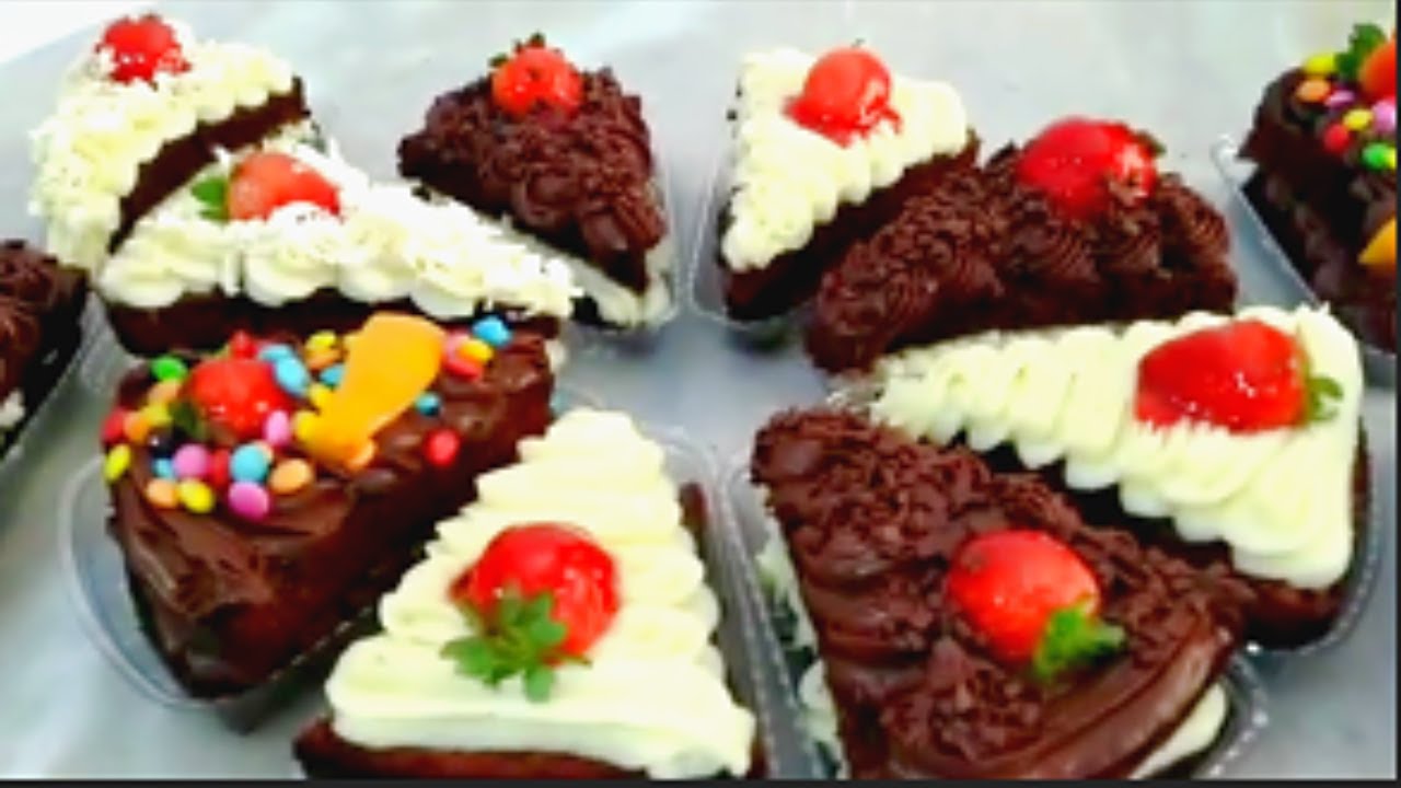 Mini curso de bolo em fatias confeitado
