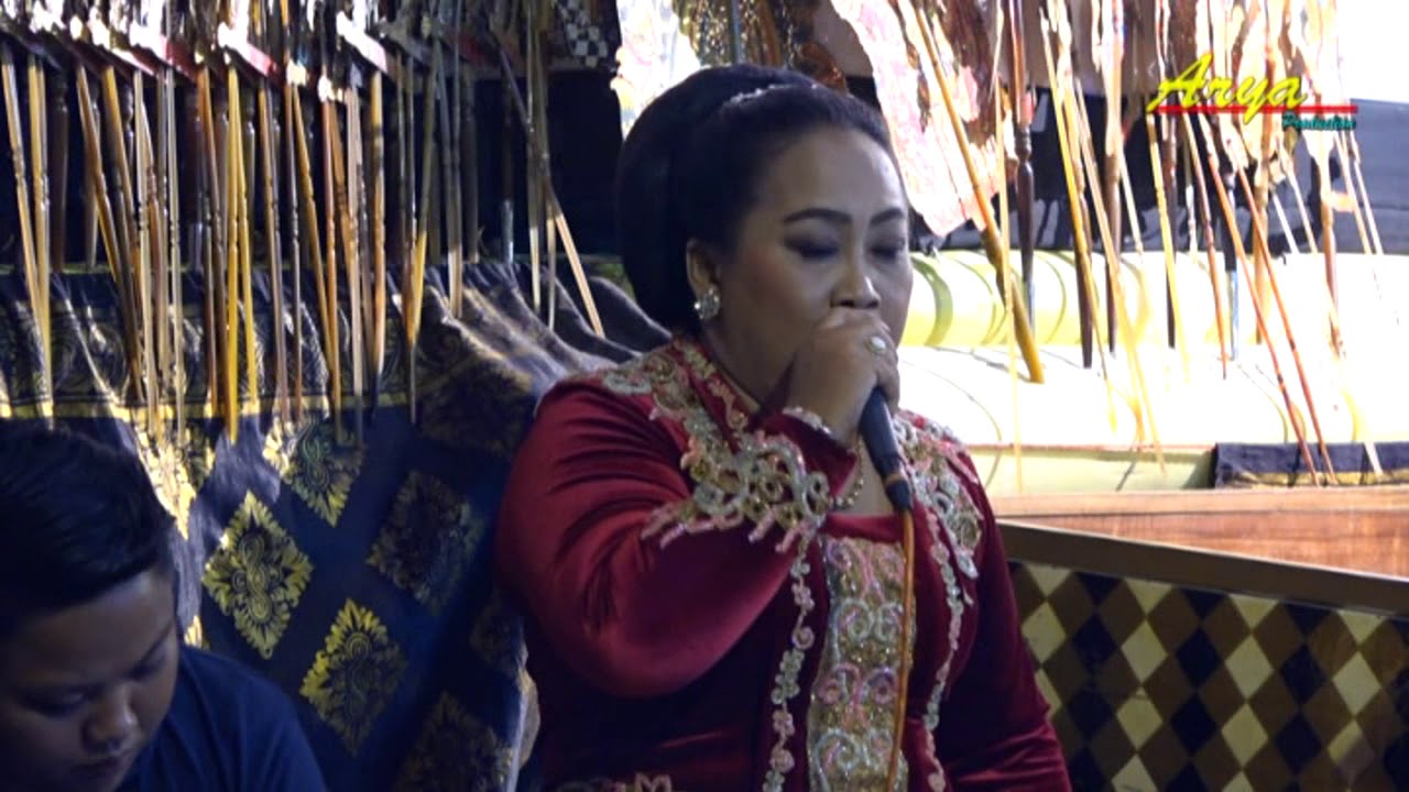 KUMPULAN TEMBANG WAYANG KULIT LANGEN BUDAYA - VOC. DUNIA WATI - TETEP DEMEN