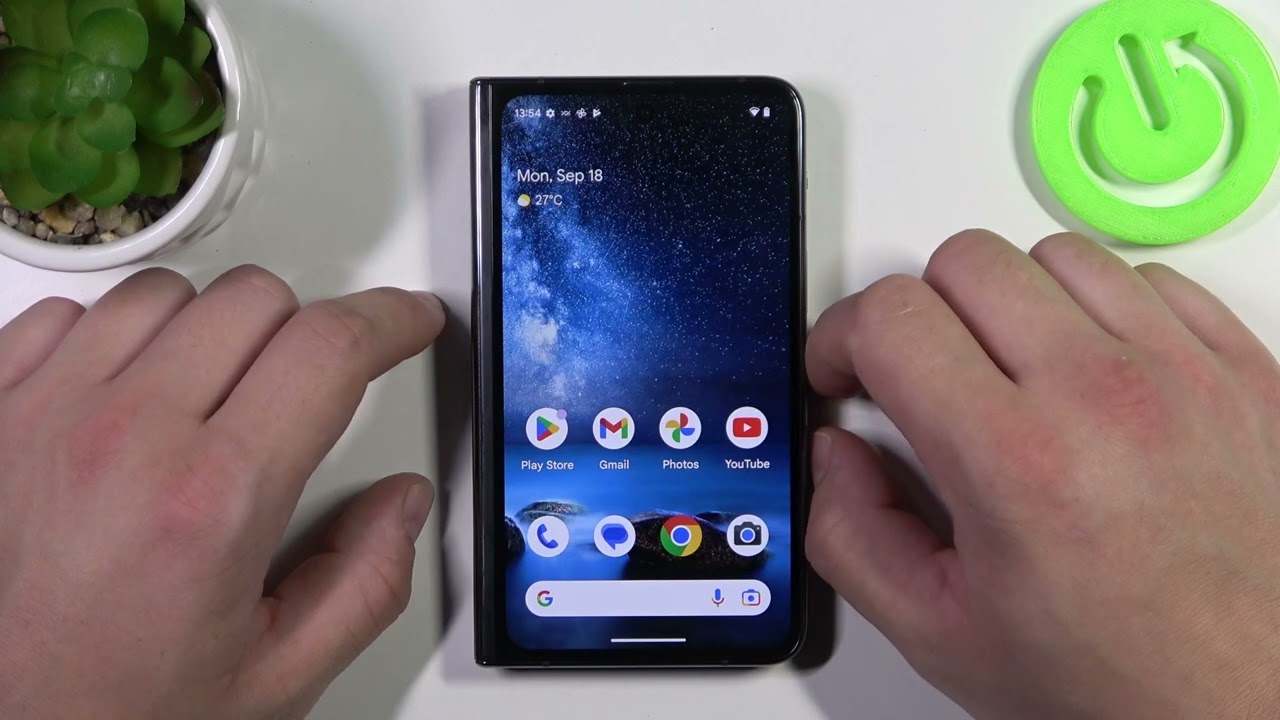 How to Remove / Restore Phone Icon from / to the Home Screen on Google Pixel Fold
