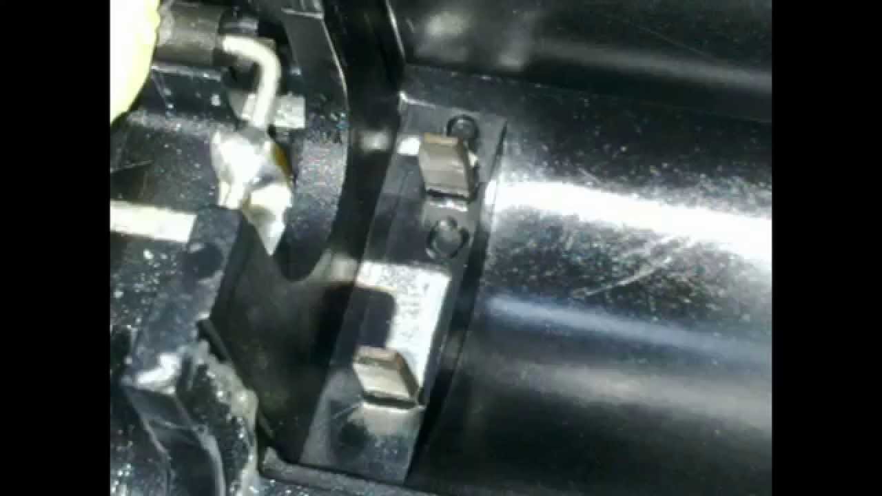 actuador puerta lateral Peugeot 1007.mp4