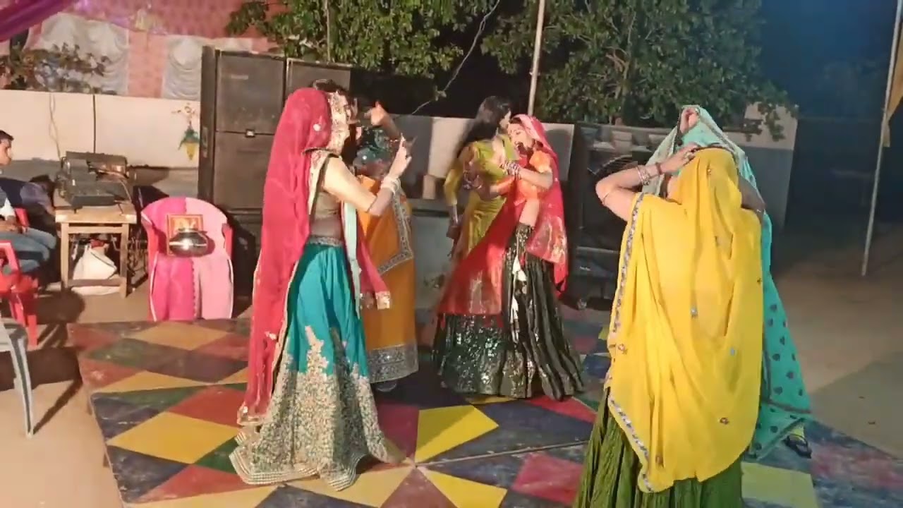  MEENA SPECIAL DANCE || डेली आगे पीछे 70 डोले थारी सी छोरी   || meenawati dance 2025