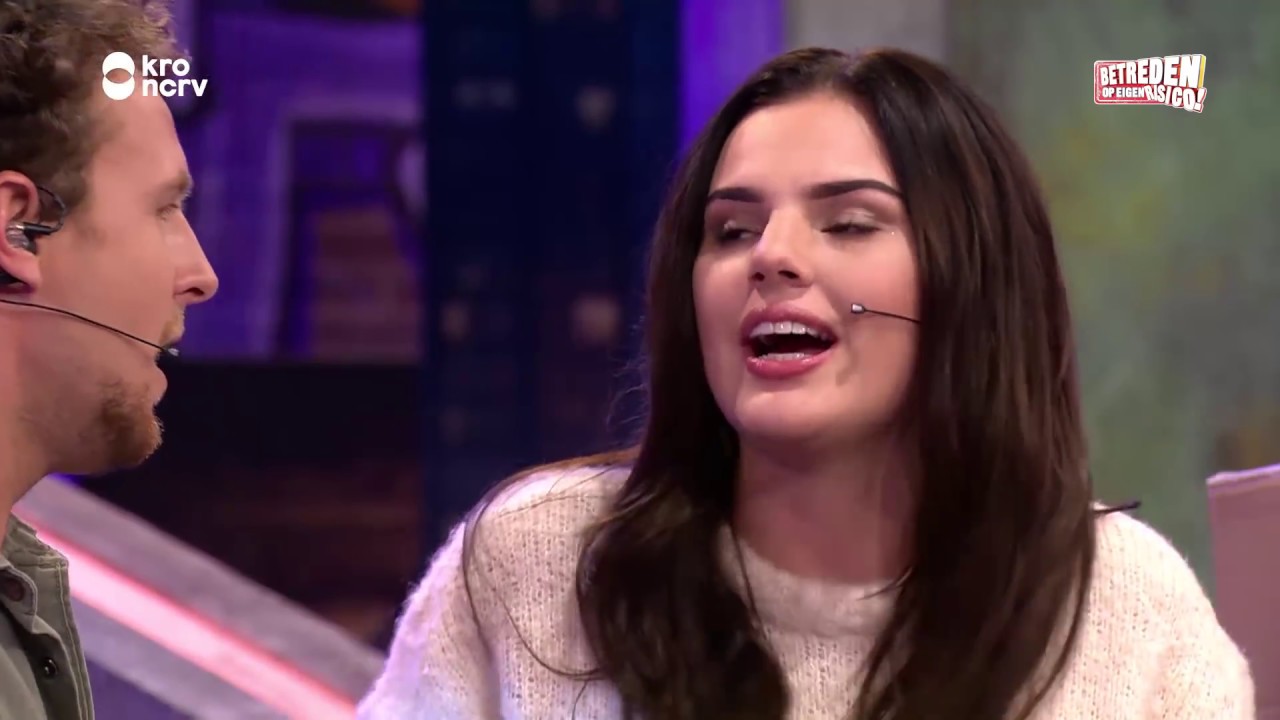 FAMKE LOUISE ZINGT 