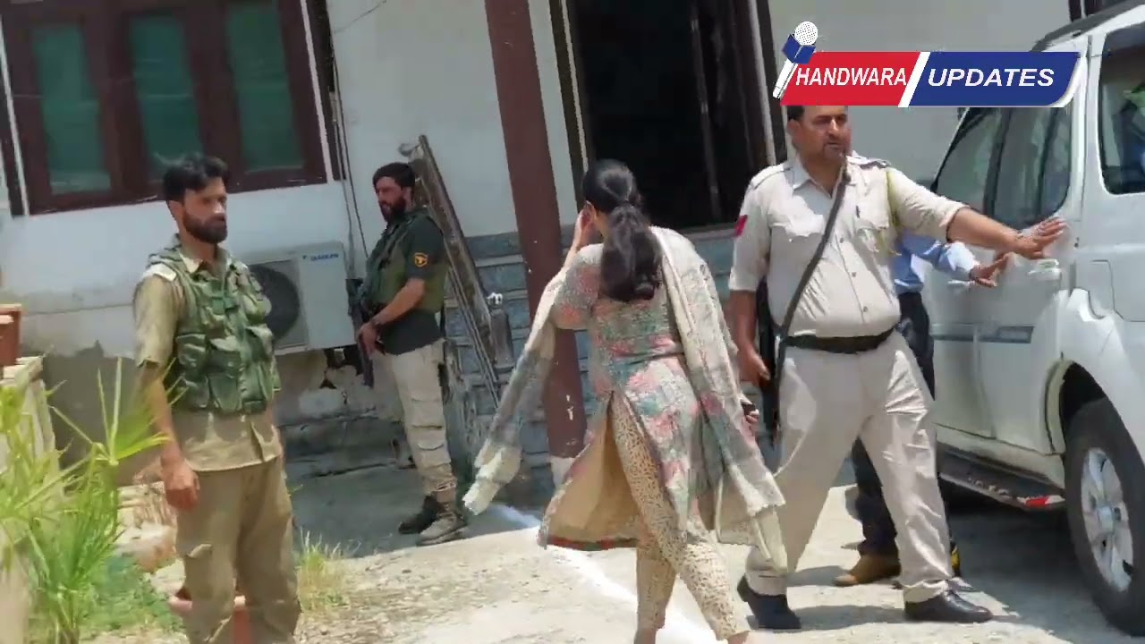 Ayushi Sudan assumes charge as first Lady Deputy Commisioner of District kupwara