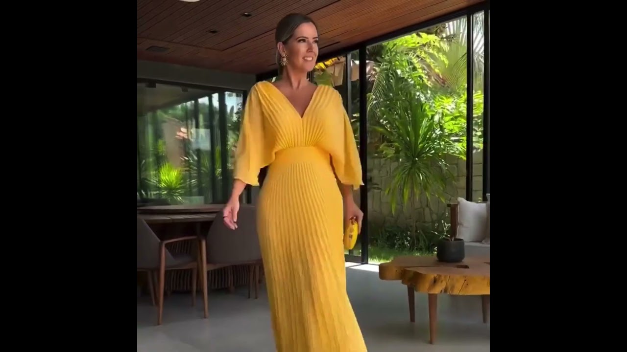 Vestido minimalista con silueta favorecedora &ndash; Nueva temporada Sleeker