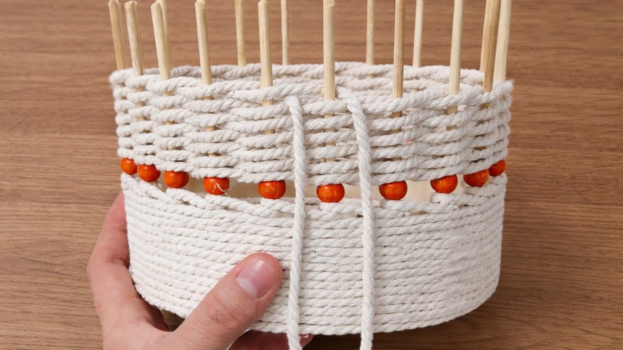 Don’t Throw Away Yogurt Buckets – Make This Beautiful Rope Basket! | Easy DIY