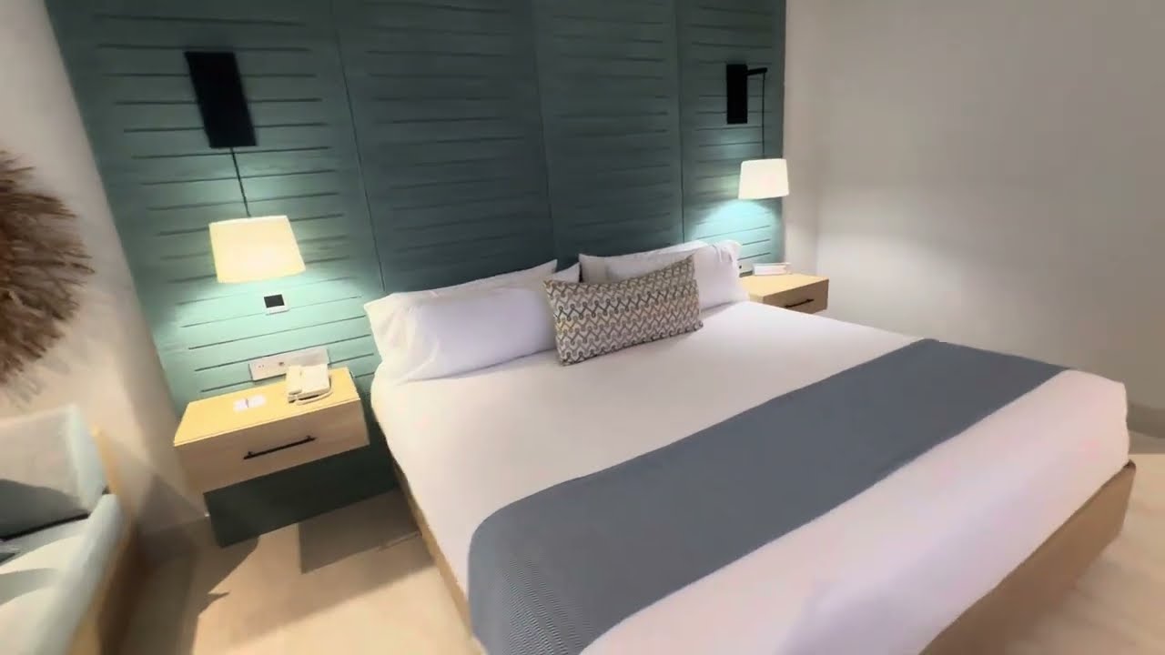 Lopesan Punta Cana - роскошный полулюкс с выходом к бассейну.