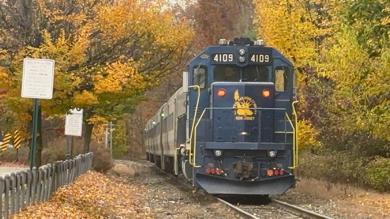 Railfanning NJ and NY in the fall colors! FT: NS 1067, LIRR work train, and much more!
