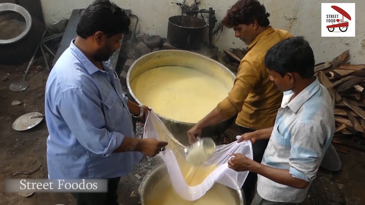 Kashmiri Angoori Rabadi Malai | Street Foodos/B3