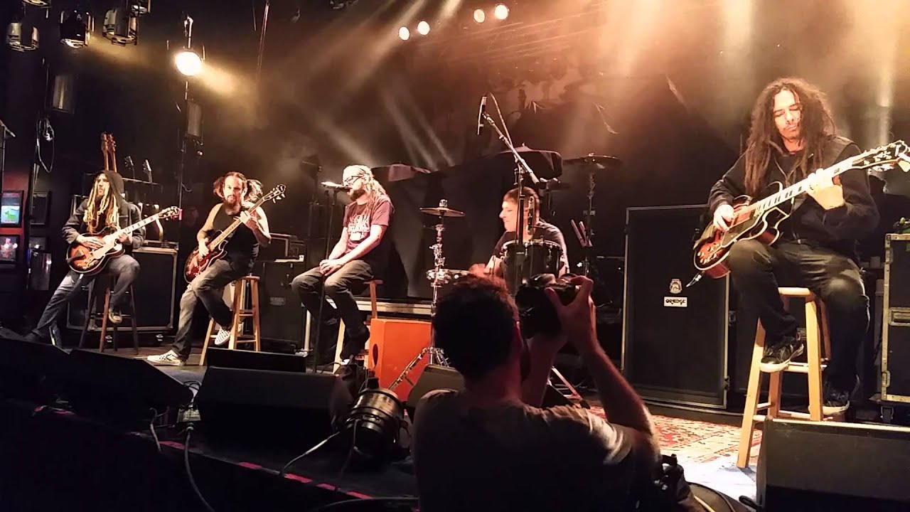 Korn-Alone I Break (Live) (Acoustic)
