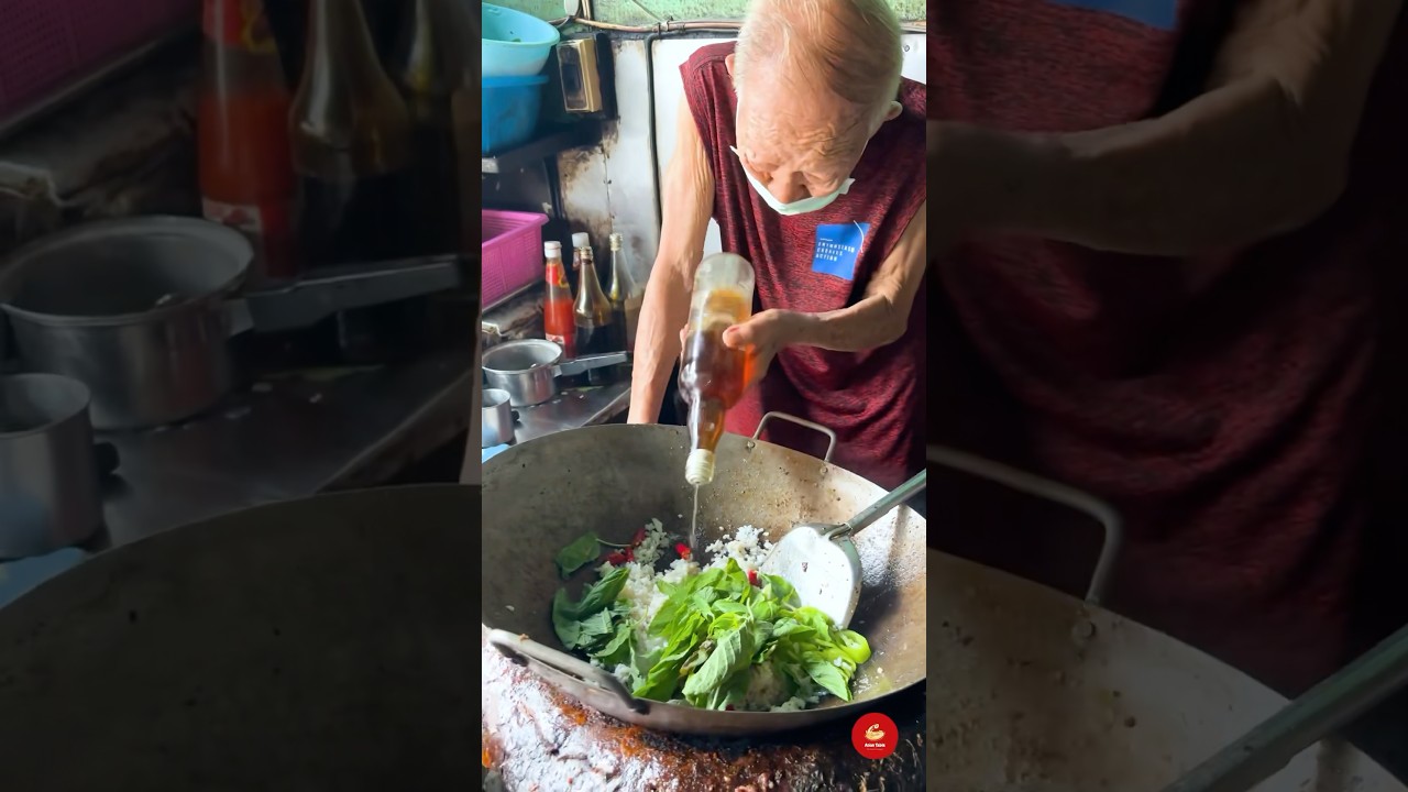 81 Years Old Grandpa Makes Holy Basil Fried Rice.