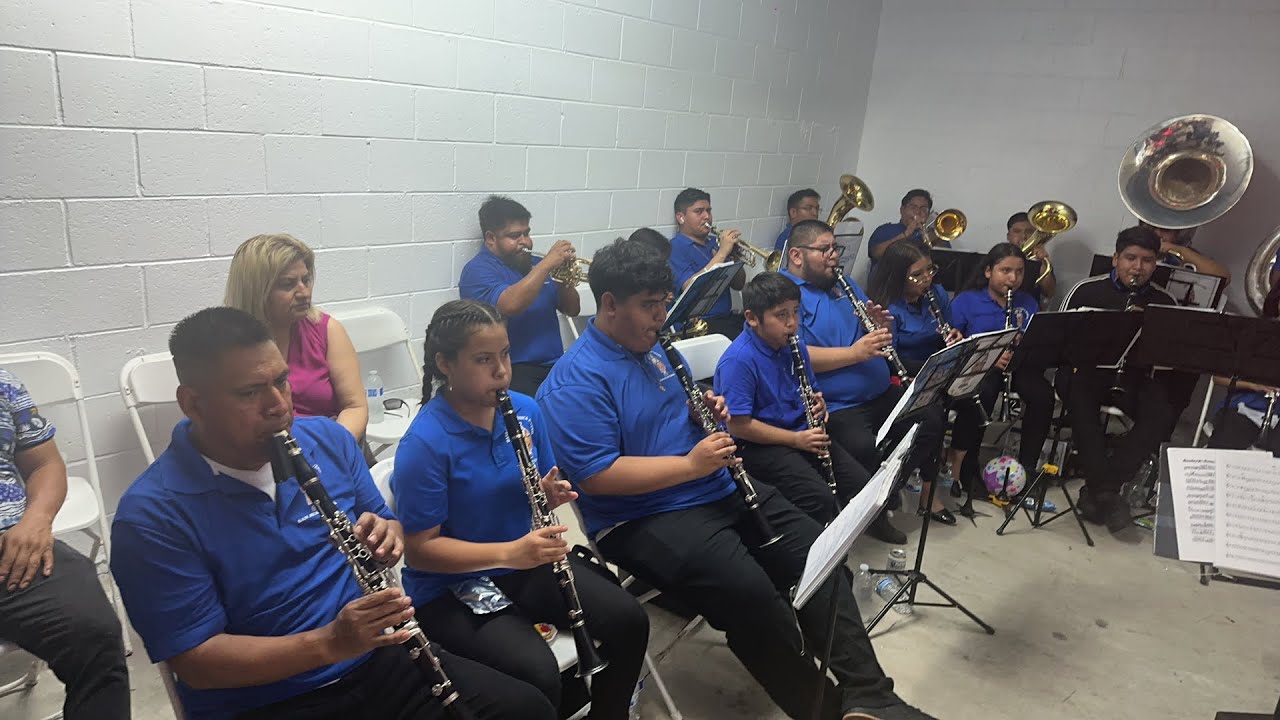 SONES Y JARABES CON LA BAND SAN JUAN TABAA