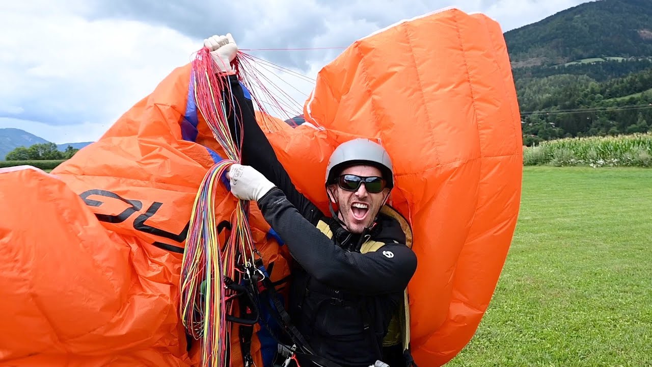 Je eerste paraglidingvlucht. Heel spannend. Tom volgt de beginnerscursus van Air Time in Greifenburg