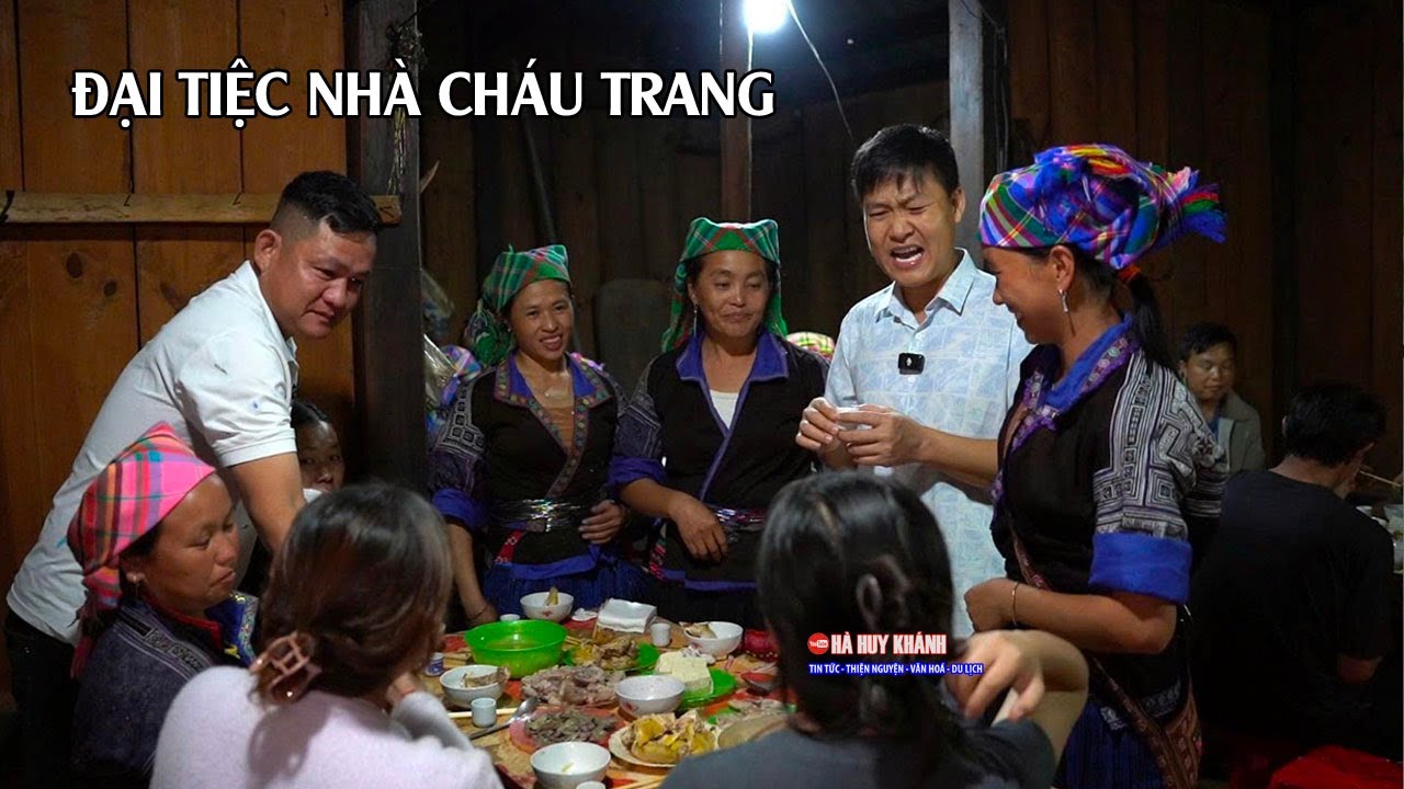 Gia đình cháu Trang (Yên Bái) mở đại tiệc toàn món ngon tiếp đón team Hà Huy Khánh.