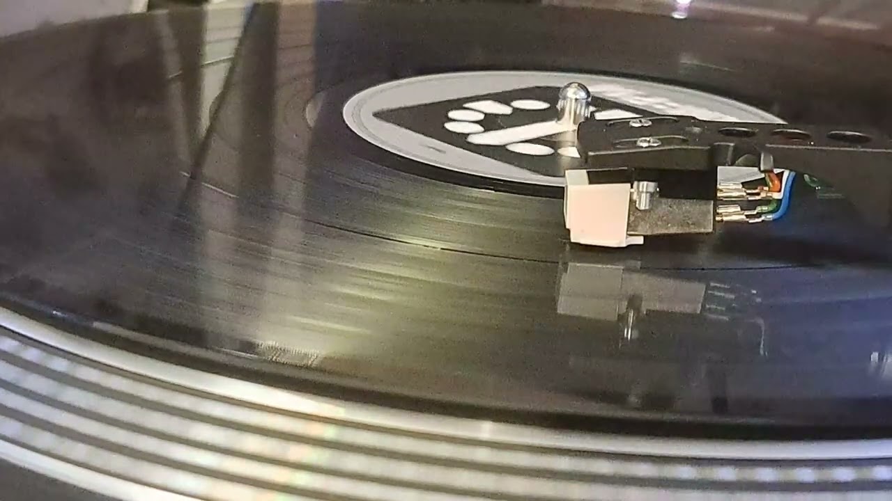 Angel Moraes – I Like It (Lisa Marie Sequential Dub) | ★ Vinyl 33 RPM |  AM:PM