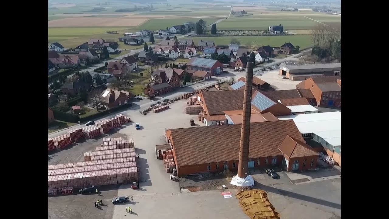 Alter Turm der Ziegelei in Volkmarsen gesprengt