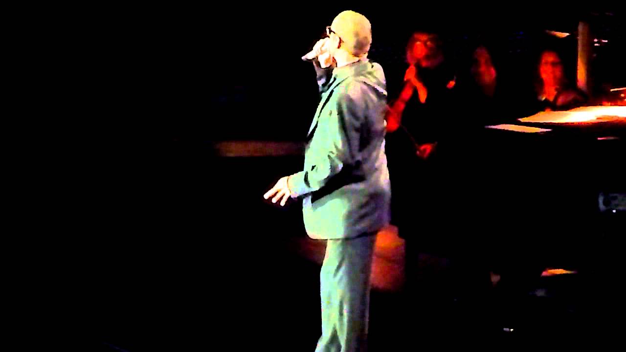 George Michael Talking To The Audience @ Symphonica, Ahoy Rotterdam 22-10-2011) (Part 1)
