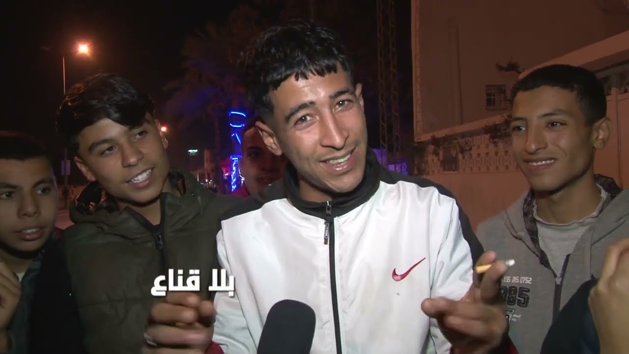 !! شباب حي الزهور مقطوع الأحلام..النطرة أصبحت مهنة بمدخول شهري والممنوعات والحرقة على عجلة