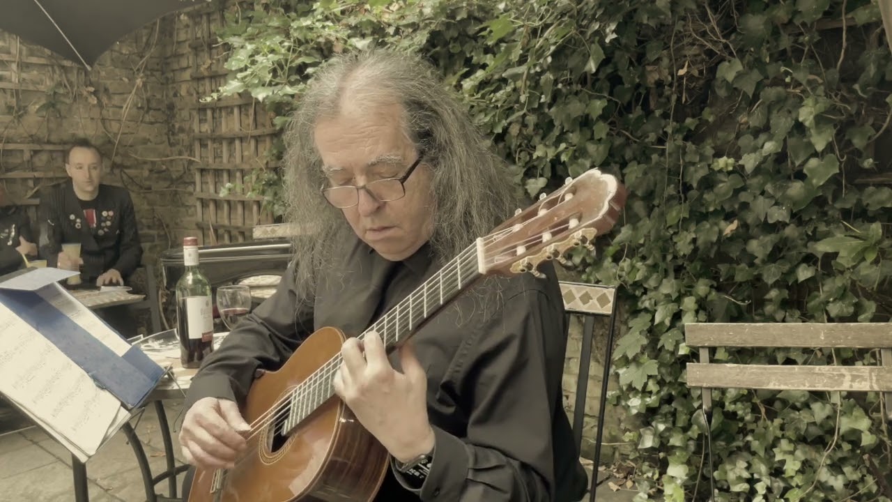 J S Bach - Fugue BWV998 at Rustique Café - Recital on  27 07 23 3