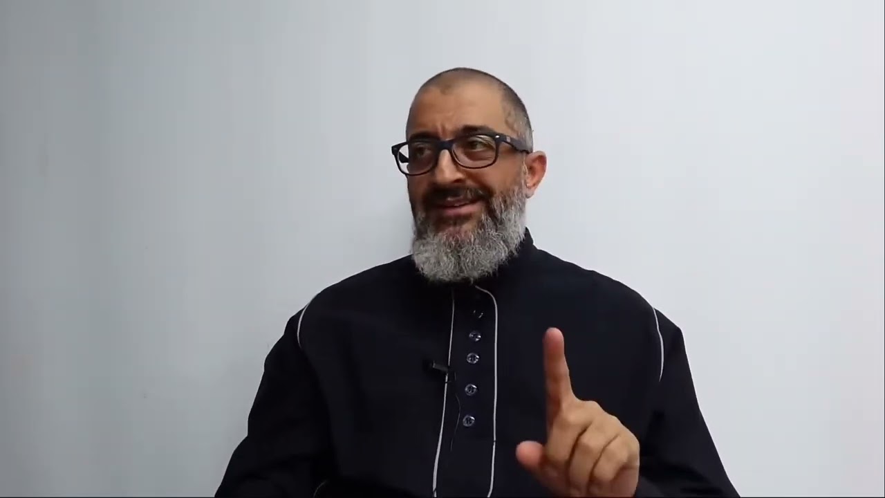 هل لأني جميل ولا أحب أن يكون أحد أجمل مني؟ هل هذا يعتبر كبرا؟ | عبدالرحمن ذاكر الهاشمي