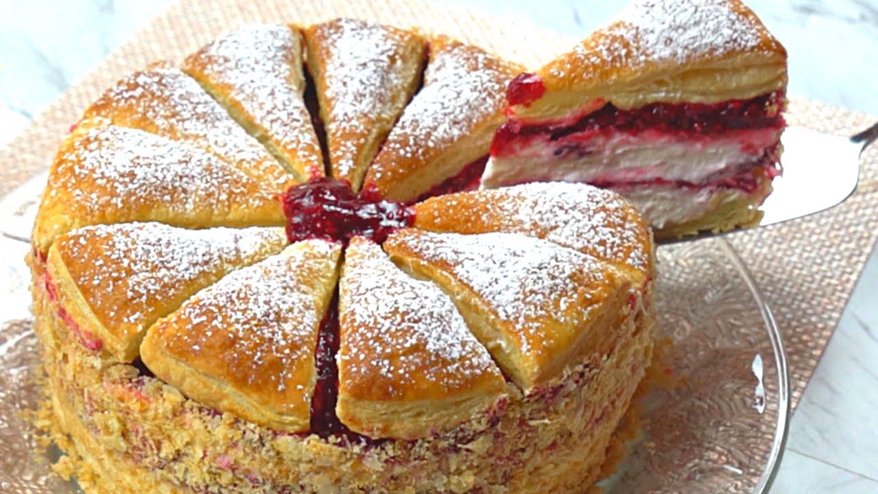 Невероятно вкусный и простой рецепт торта из слоеного теста! Быстрый десерт за 10 минут!