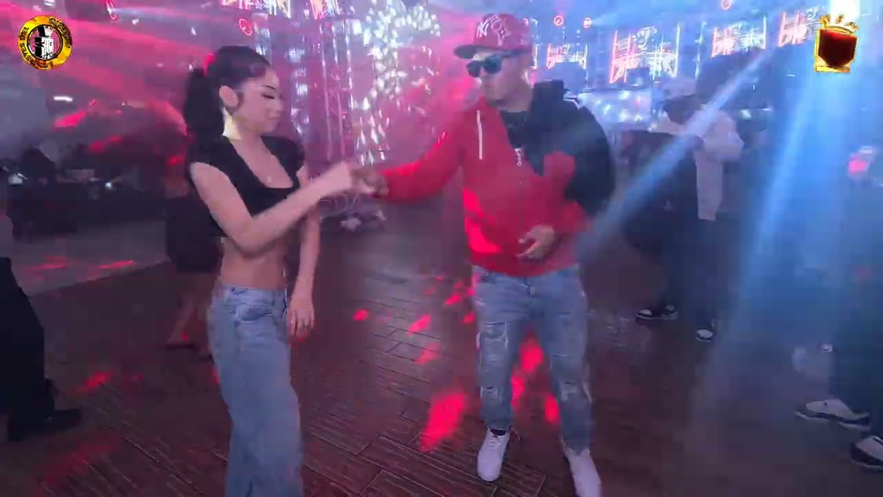 UNA VES MAS - ESTRELLAS DE LA KUMBIA EN VIVO SONIDO TWIST | QUEENS PALACE | SOLRACK ENTERTAINMENT 🔥
