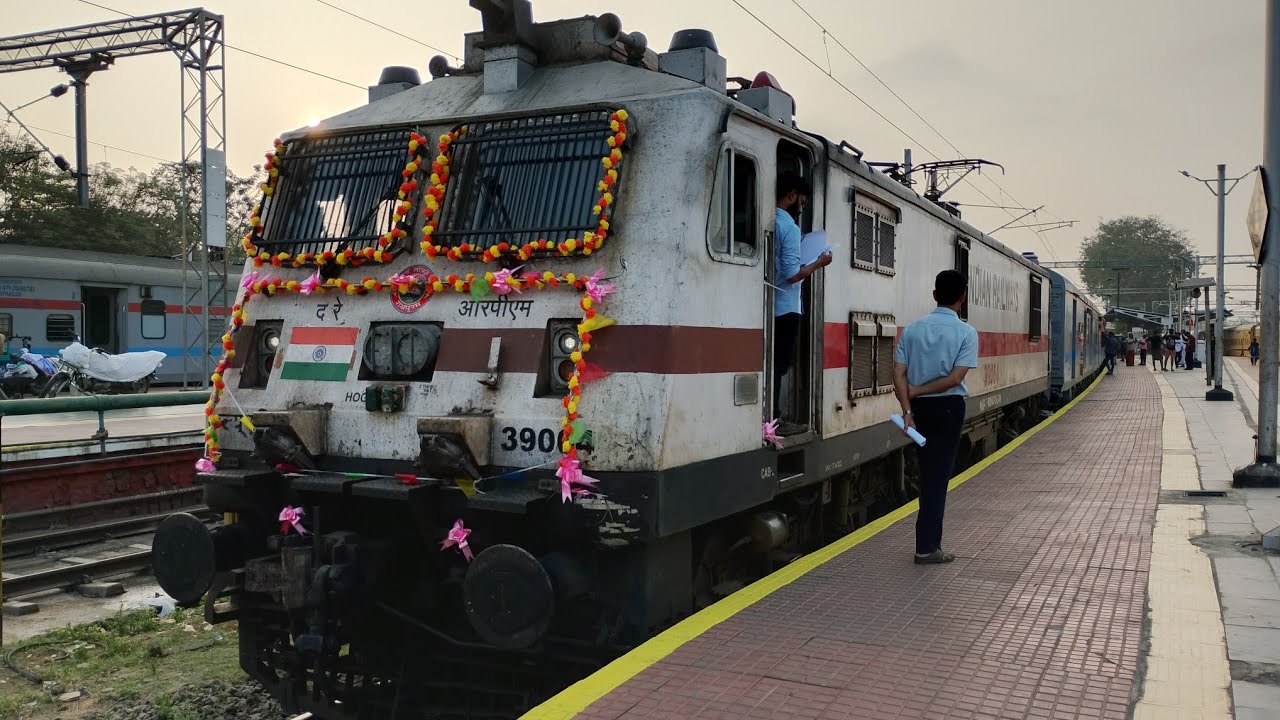 First Inaugural LHB Rake of 22638 West Coast Express Arrival at Coimbatore Junction!