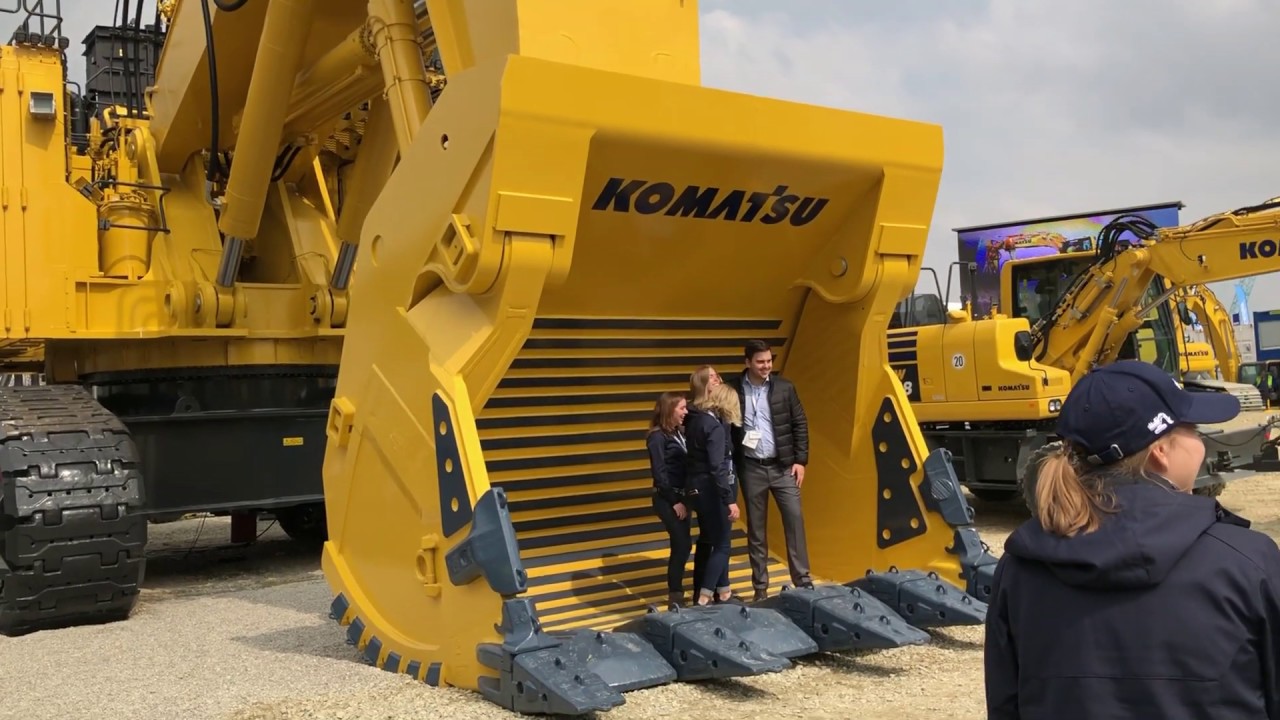 Komatsu PC4000 Shovel - Liebherr R9200E - Caterpillar D11T - Hitachi EX2600 At Bauma 2019