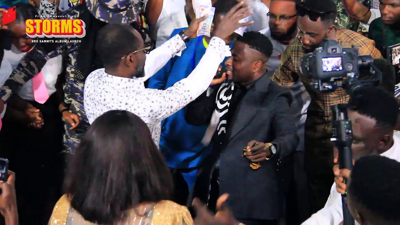 Amazing scenes as Prophet Dr. Ogyaba graces Brother Sammy's album launch...