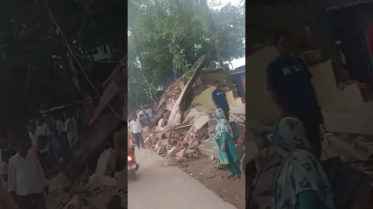 Illegal encroachment removed by Railway authorities Pundooah Railway station, Kolkata #viral #shorts