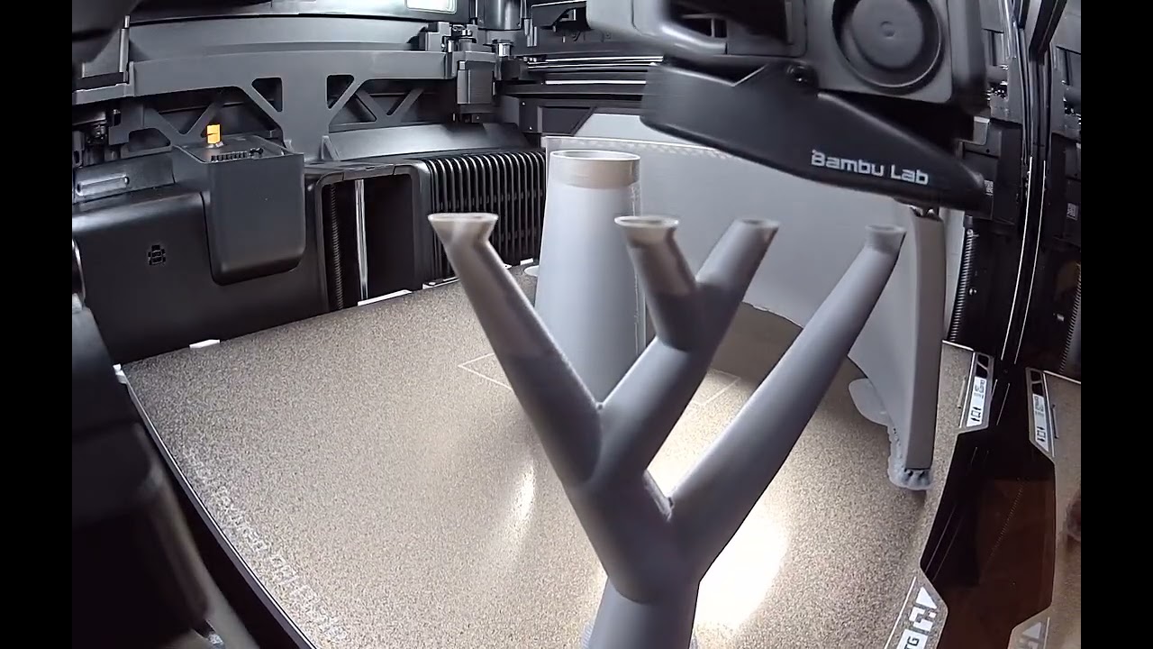Timelapse – Bambu Lab H2S printing a Darth Vader dome (split in two)